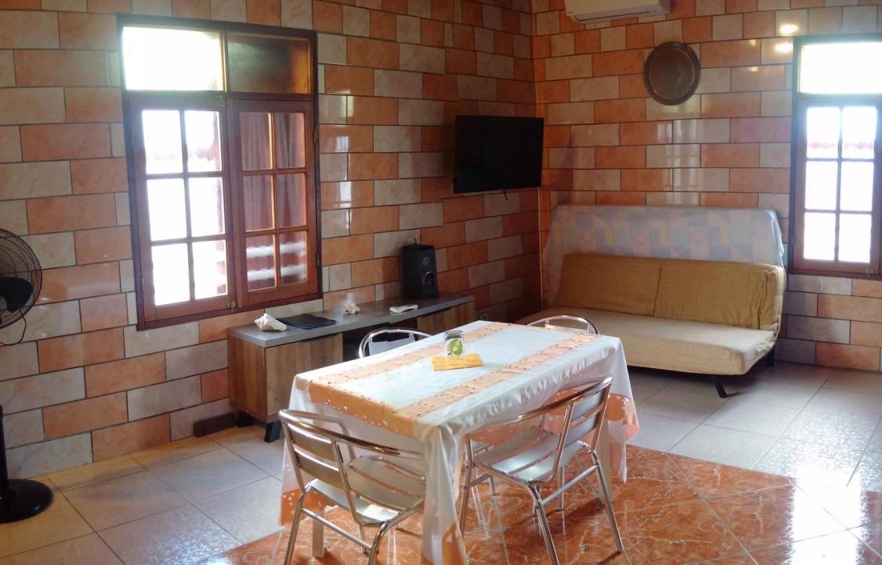 Villa Pistaches Grand-Bourg  ภายนอก รูปภาพ